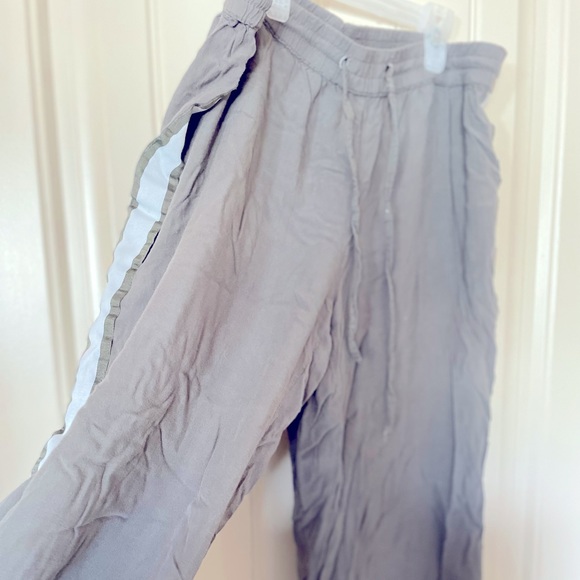 Indigo Rein green high-waisted lounge/club silk pant (size L) - Picture 2 of 2